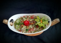 تزین سالاد شیرازی