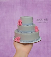 مینی کیک خامه ای سه طبقه