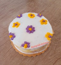 کیکــ خامه ای امروزم❤