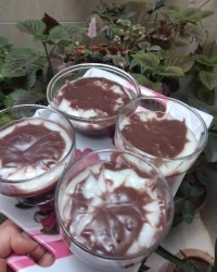 فرنی دو رنگ