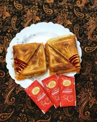 تهیه اسنک با کمک همسرجان