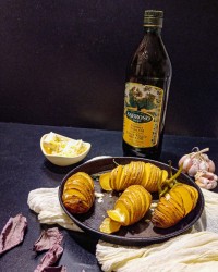 سیب زمینی تنوری آکاردئونی لطفاً کپشن خوانده شود