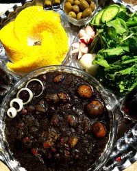 خورش قرمه سبزی قرار_معنوی ورق بزن عزیزم