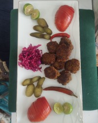 کباب شامی با مخلفات