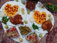 زرشک پلوبامرغ زعفرانی