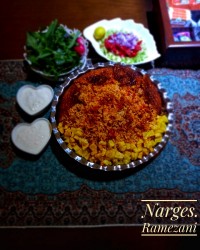 قیمه لا پلو