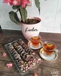 رولت خرما و بیسکوییت