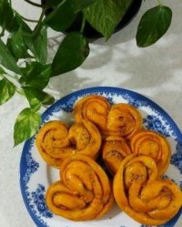 نون دارچینی
