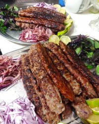 شام خوشمزمون خونه باغ