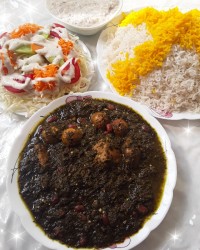 قـورمـہ سـبــزے بـا مـــرغ قـــرار مـعـنــوے