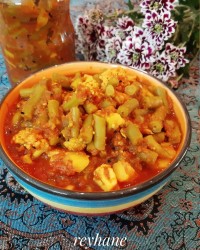 ترشی لوبیا سبز با پوره گوجه فرنگی