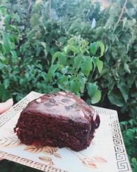 کیک شکلاتی با سس شکلات