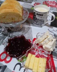 نان تست با شیر