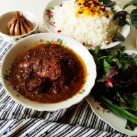 خورش فسنجون با مرغ