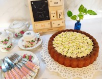 کیک بسبوسه با کرم پنیری