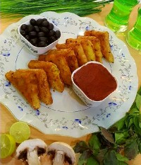 سمبوسه ی سیب زمینی و پنیر