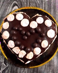 اینم یه کیکم