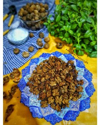 گردو نمکی بو داده سرکه ای با چاشنی گلپر