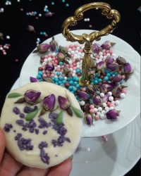 شکلات تزئینی