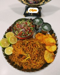 ماکارونی و سالاد شیرازی