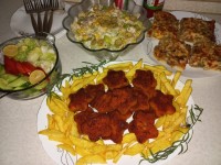 سالاد قارچ، پیتزا و ناگت