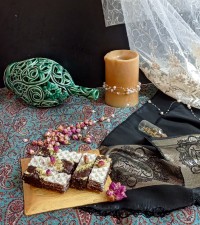 حلوا خرما به شکل شیرینی میکادو لطفاً کپشن خوانده شود