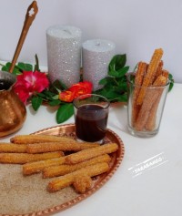 چوروس با سس شکلات