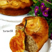 کیک گردو وگلابی با تزیین اکلیل خوراکی خونگی