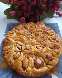 نان سینامون با رویه پنیر