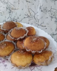 کیک یزدی با طعم هل و گلاب