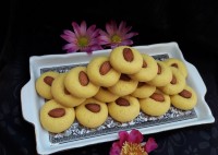 شیرینی بادامی