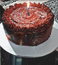 کیک شکلاتی (اسفنجی)