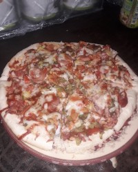 پیتزا سوسیس وکالباس