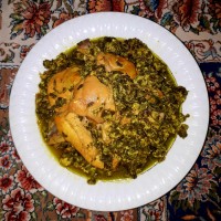 ناهار خورشت سیر قرمه جای همه ی دوستان عزیزم خالی