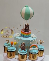 کیک خرس و بالون