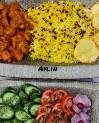 زرشک پلو با مرغ و آلو