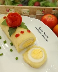 رول تخم مرغ با سیب زمینی