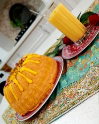 کیک گلاب و زعفران با سس مخصوص ورق بزن بافتو ببین