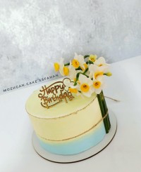 کیک خامه ای و شکلاتی