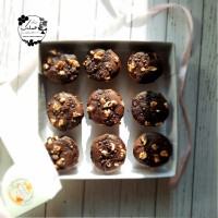 کاپ کیک شکلاتی بدون تخم مرغ مغزدار