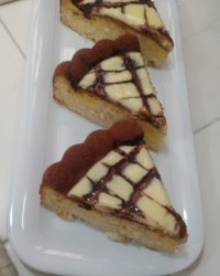 کیک کاسترد.