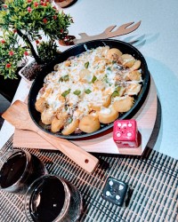 پیتزا با کراست سیب زمینی