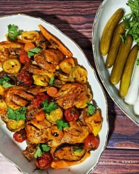 خوراک مرغ و سبزیجات تنوری