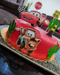 کیک مک کویین با کاور فوندانت