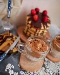 قهوه دالگونا قرار گروهی دوستانه