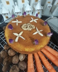 کیک هویج وگردو باعطر خوش زعفران وگلاب