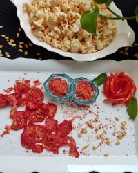 گوجه فرنگی خشک خونگی / وپودر شده و پفیلا گوجه پنیری
