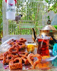 پشت زیک شیرینی محلی مازندرانی