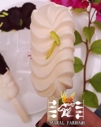 بستنی شیرعسلی