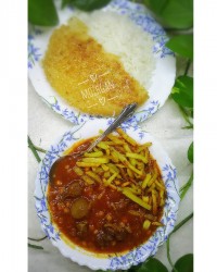 خورش قیمه با ته دیگ کنجدی